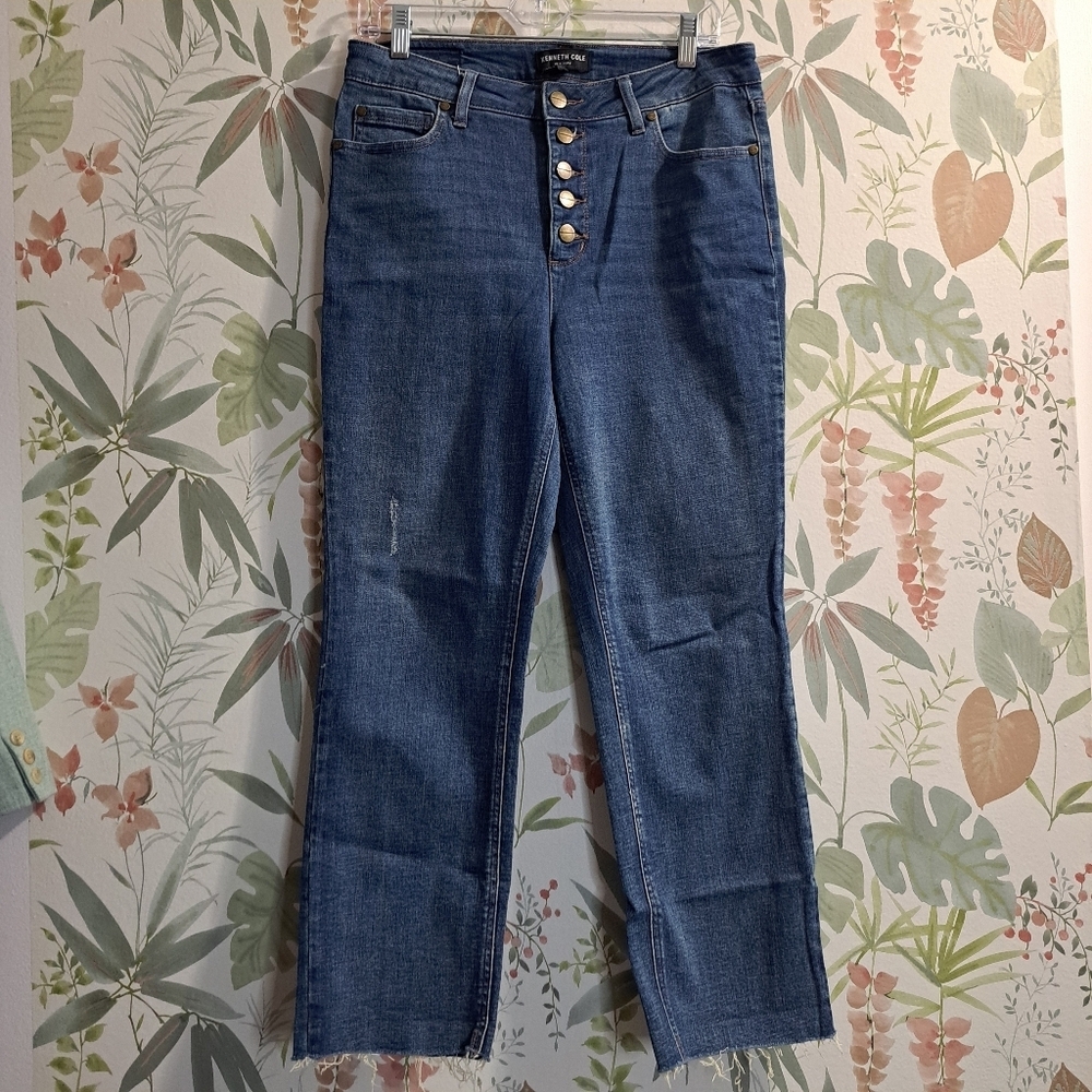 Kenneth Cole High Rise Blue Jeans Size 8 Raw Hem Inseam 25.5 Light Distressing
